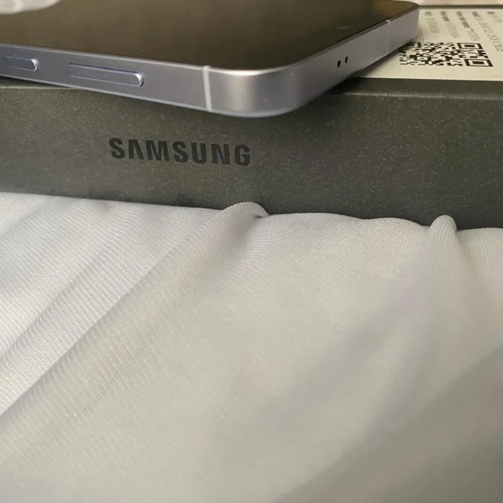 Samsung S25 128GB Icy Blue color, Unlocked sim card and esim